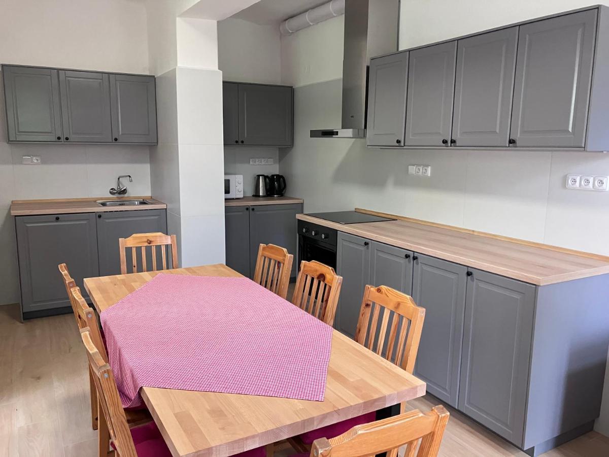 Penzion Haji Janov nad Nisou Exteriör bild